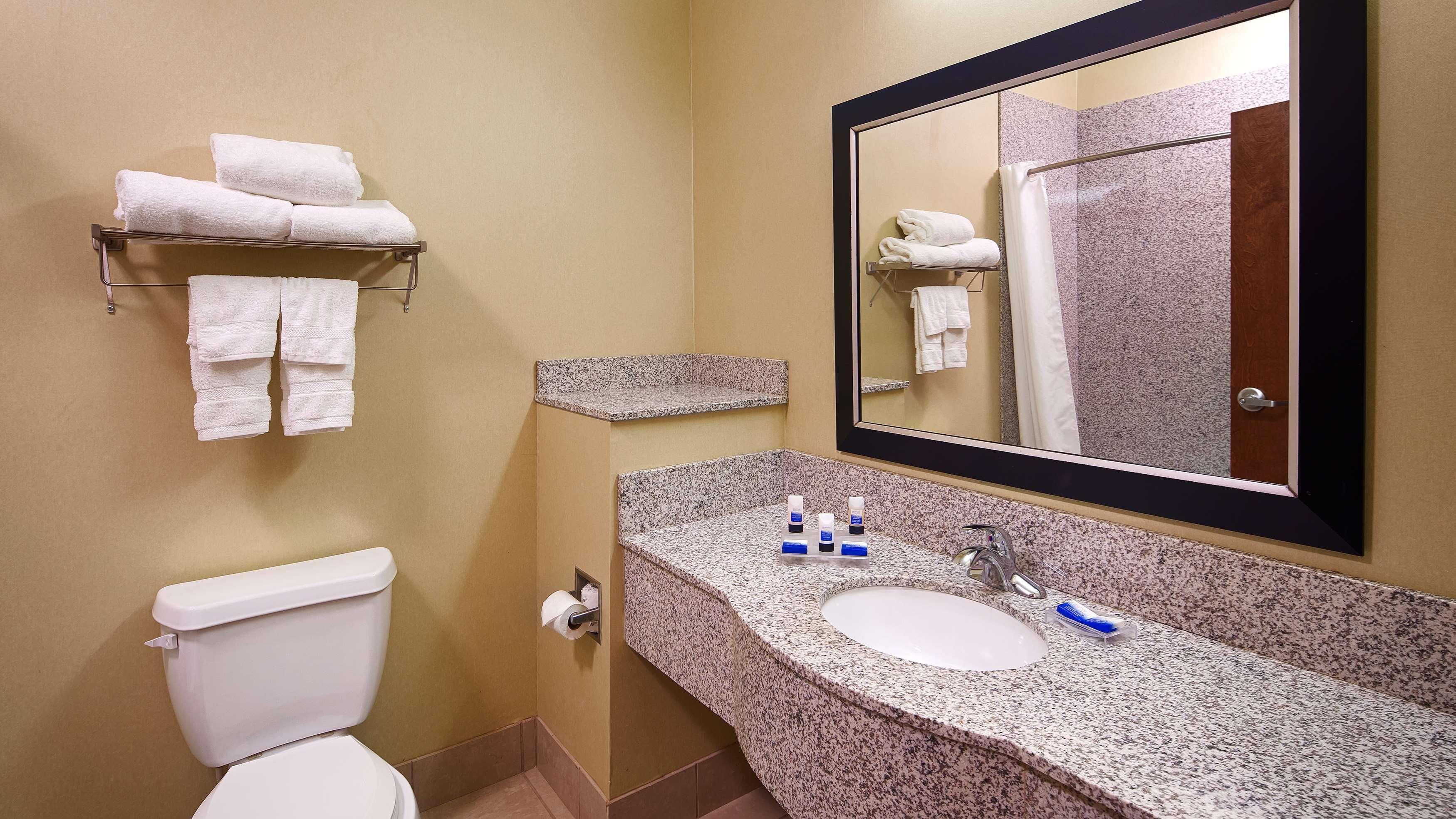 Best Western Plus Desoto Inn & Suites Mansfield Bagian luar foto