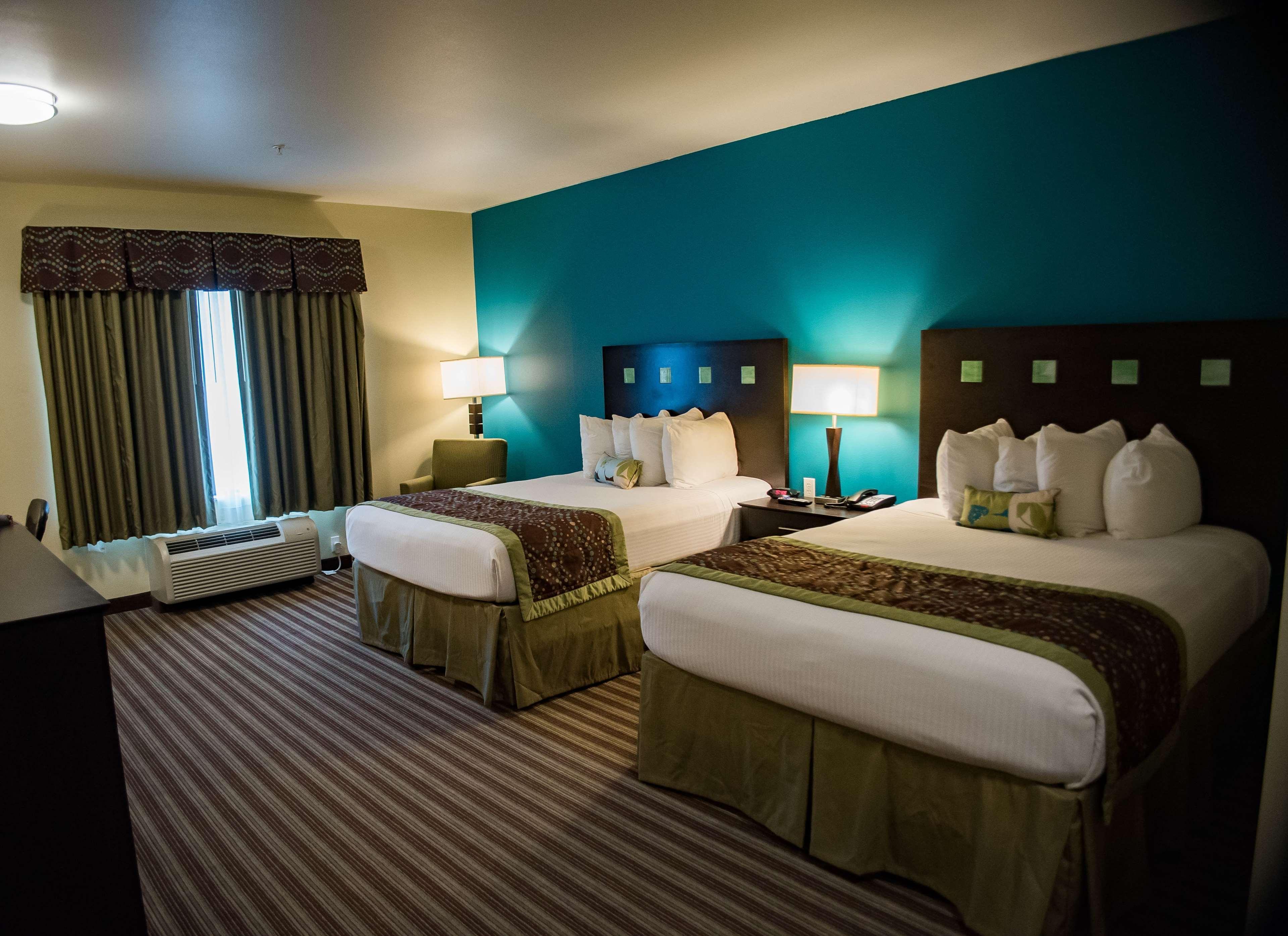 Best Western Plus Desoto Inn & Suites Mansfield Bagian luar foto