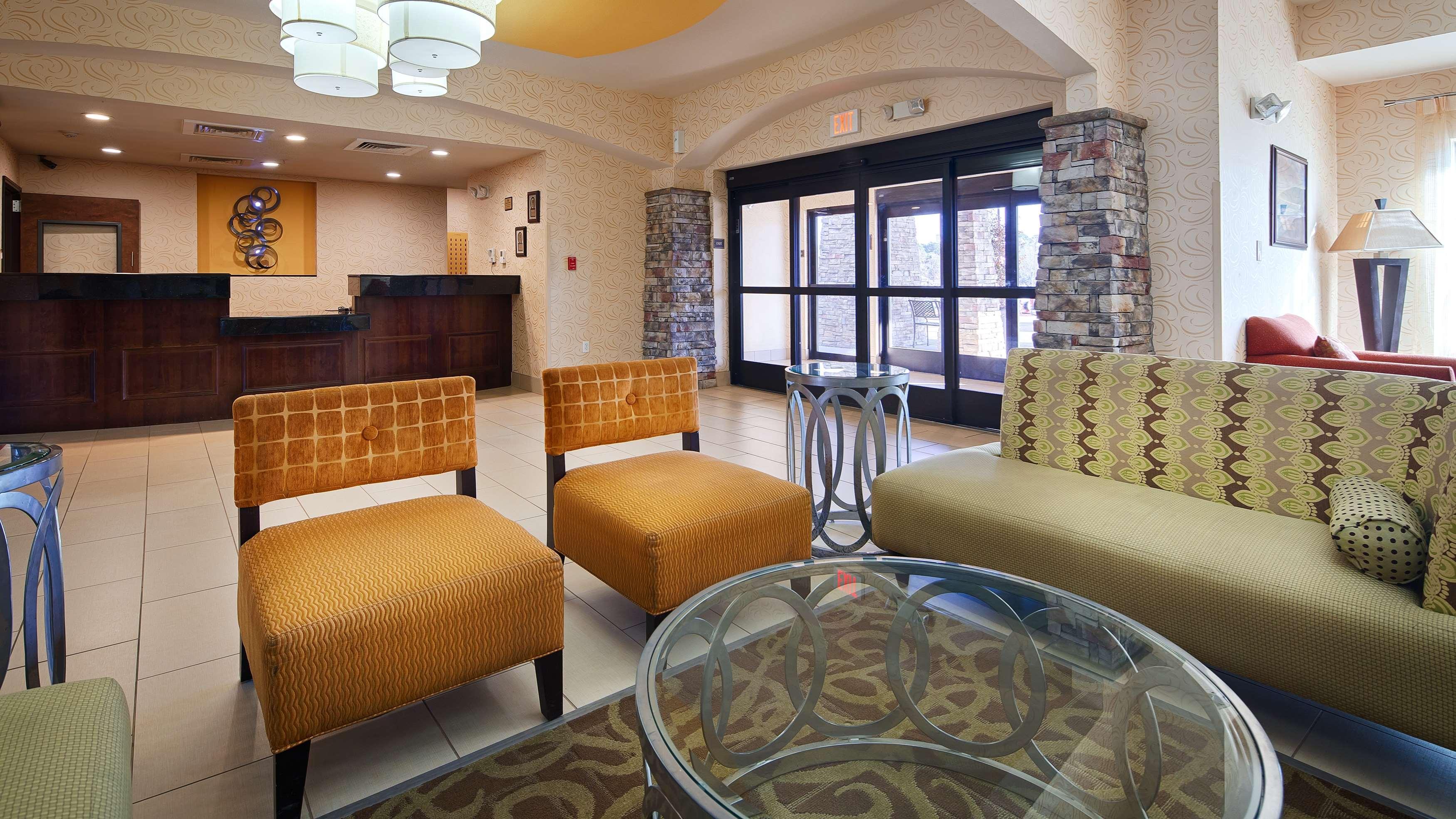 Best Western Plus Desoto Inn & Suites Mansfield Bagian luar foto