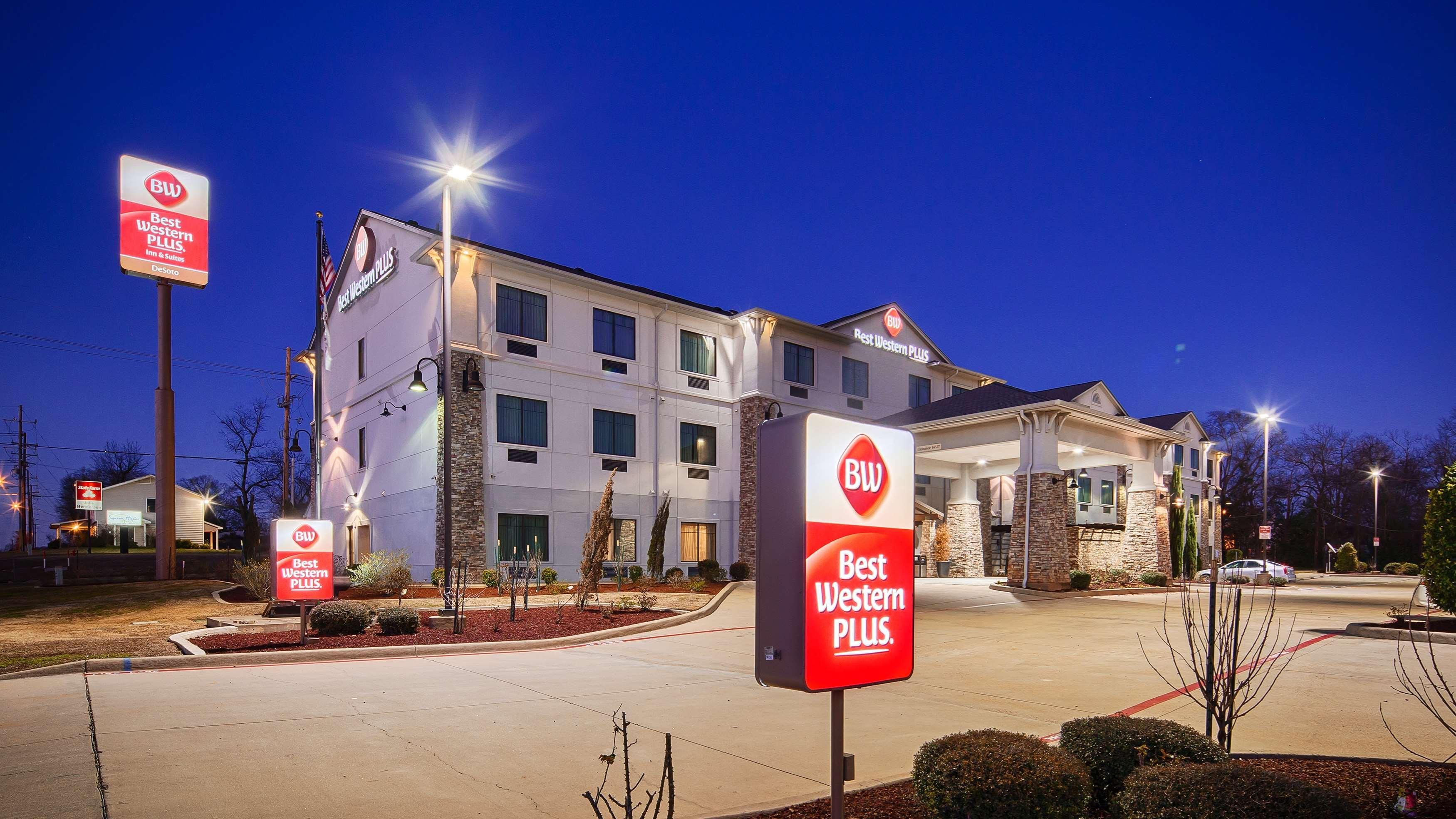 Best Western Plus Desoto Inn & Suites Mansfield Bagian luar foto