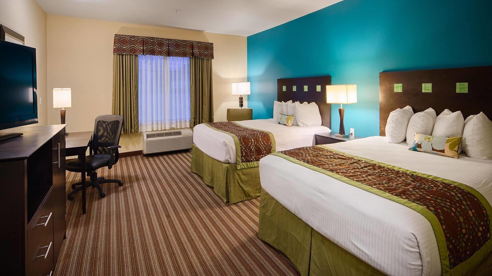 Best Western Plus Desoto Inn & Suites Mansfield Bagian luar foto